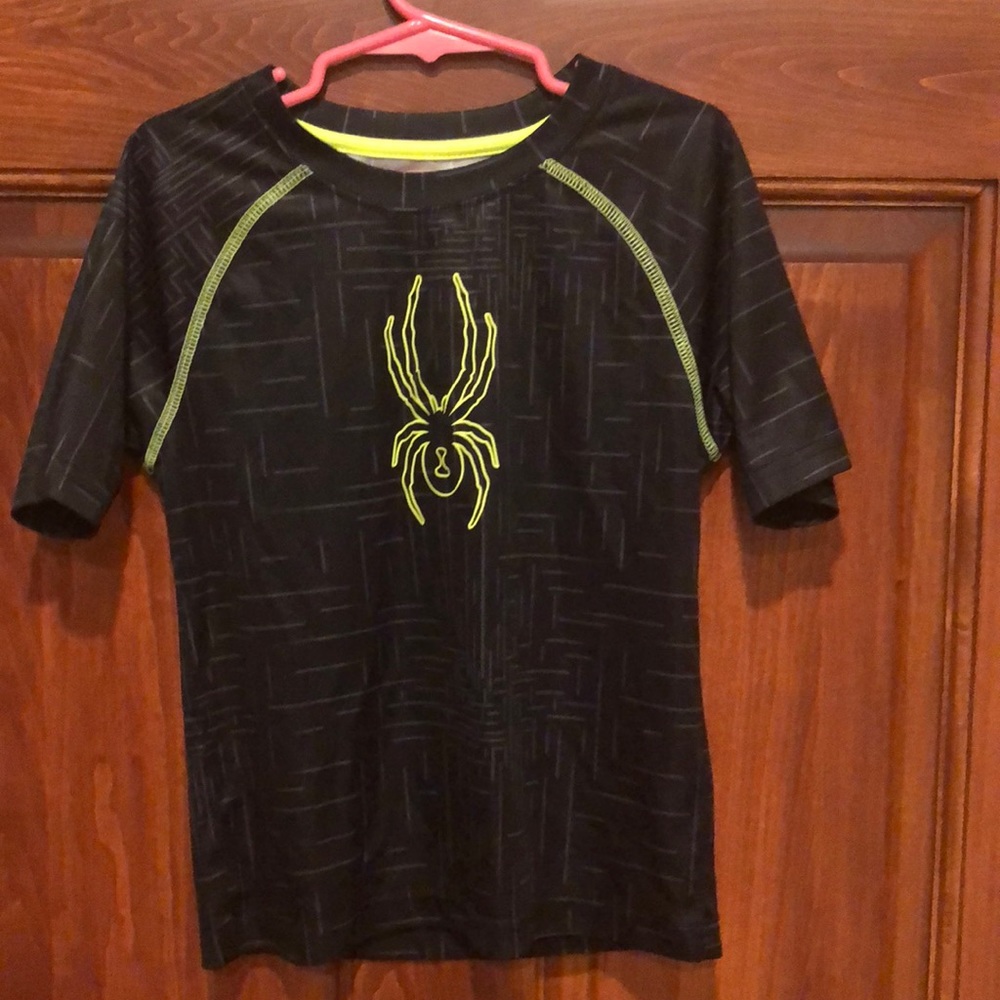 Size 6 boys spider shirt
